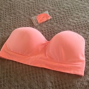Yummie strapless bra with detachable straps. Size L